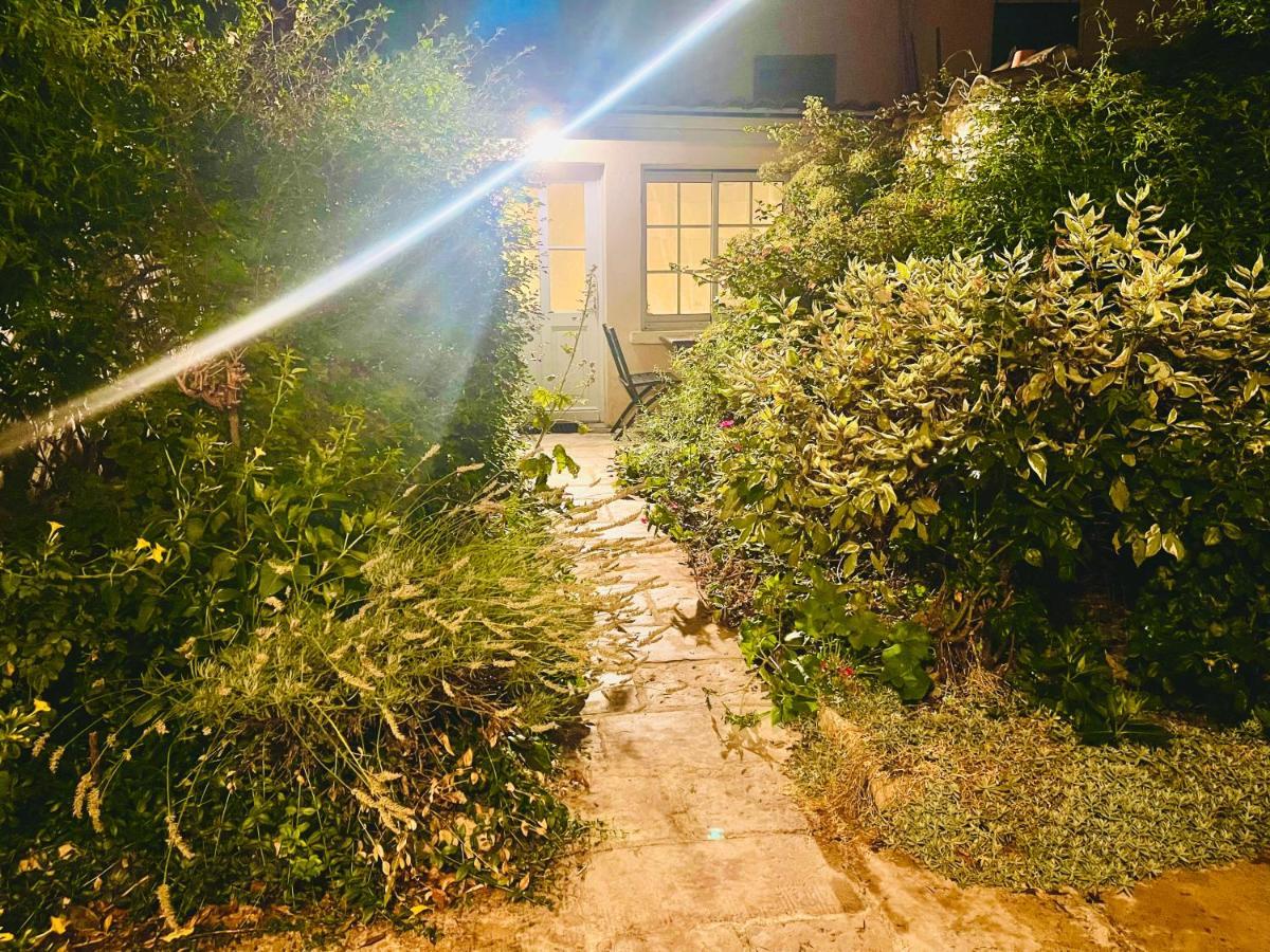La Petite Maison Dans La Croix Rousse Lyon Dış mekan fotoğraf
